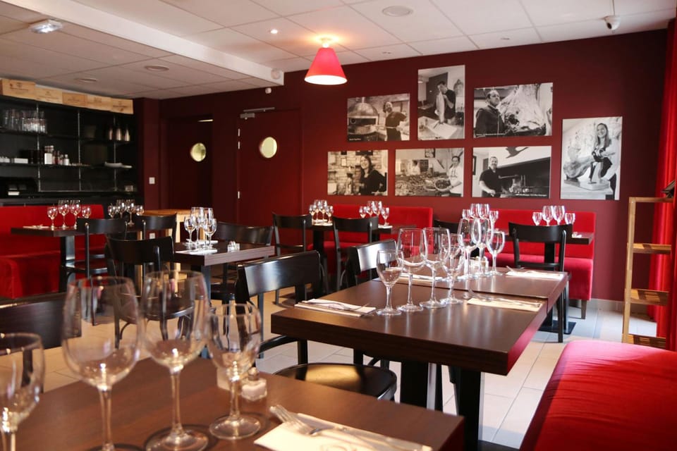 Le Quarre Hotel Bistrot Hotel in Occitanie