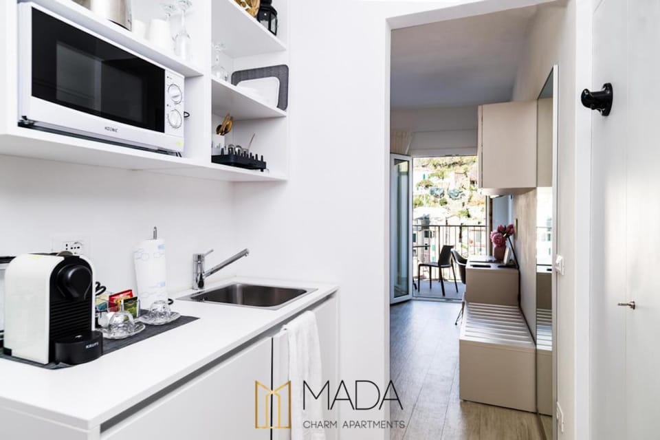 MADA Charm Apartments Jacuzzi Hotel in Vernazza