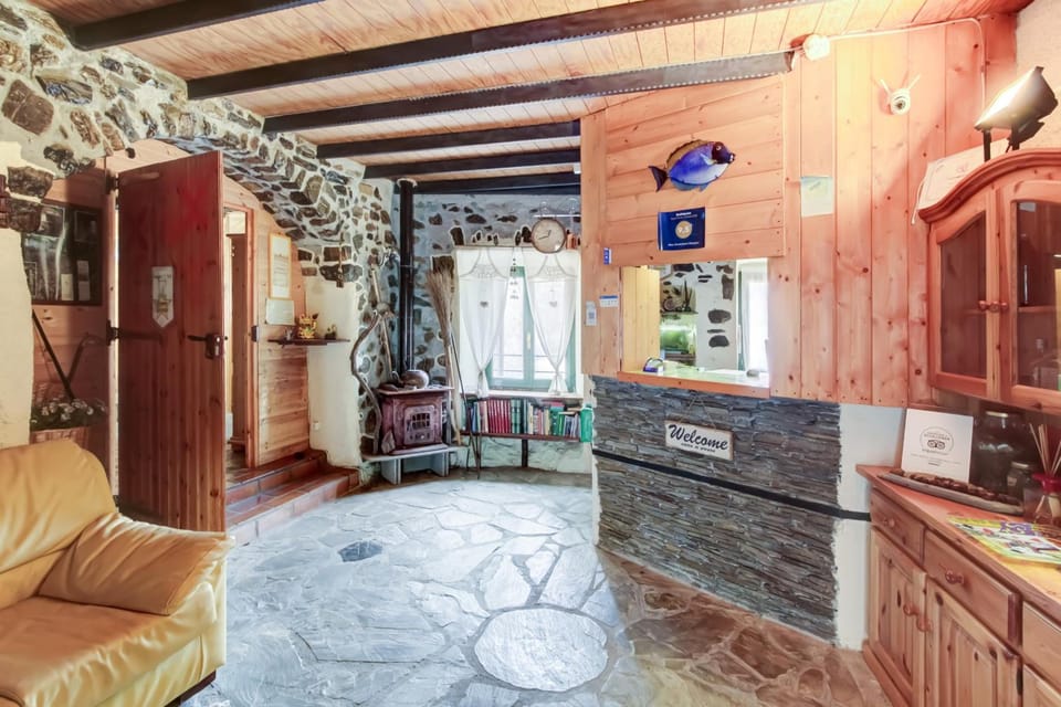 New Arcobaleno Ossegna Inn in Liguria
