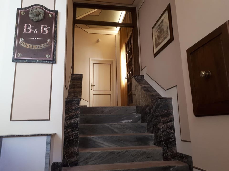 Dolce Rosa ♡ Centro Storico Hotel in Umbria