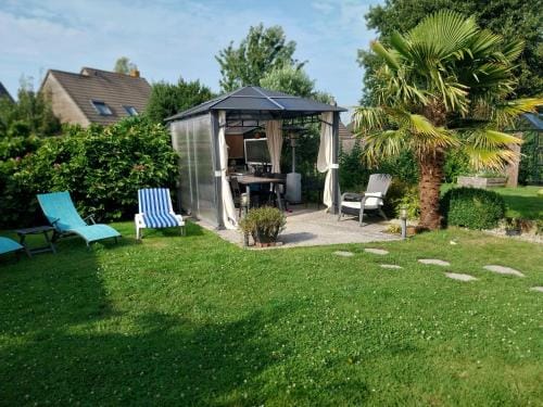 le jardin des lilas Hotel in Normandy