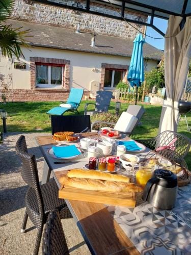 le jardin des lilas Hotel in Normandy