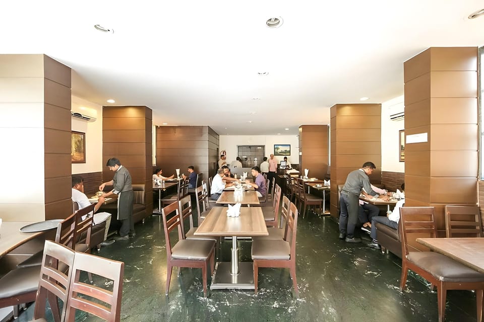 Hotel Lucky Near Nesco Hotel in Mumbai