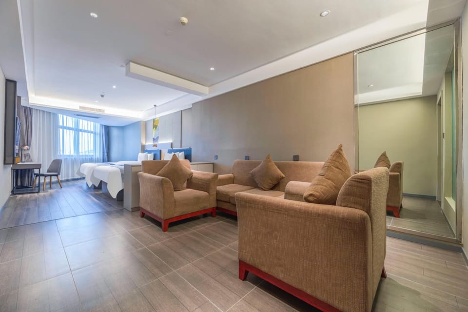 Home Inn Style Ningbo Beilun Xiaogang Qijiashan Hotel in Zhejiang