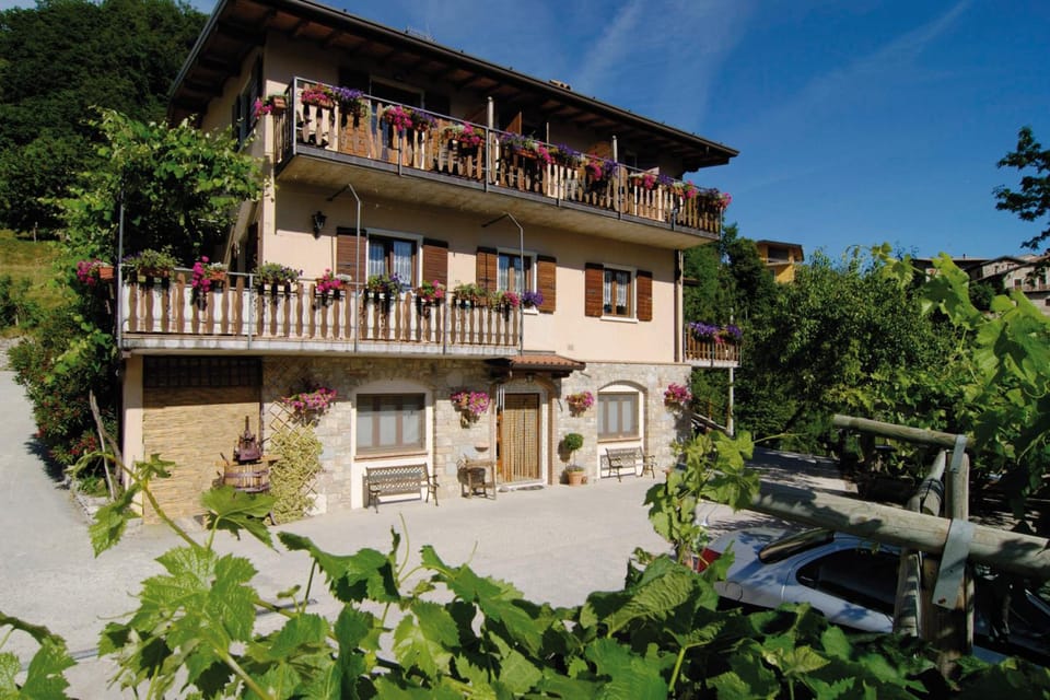 Agriturismo La Zangola Hotel in Tignale