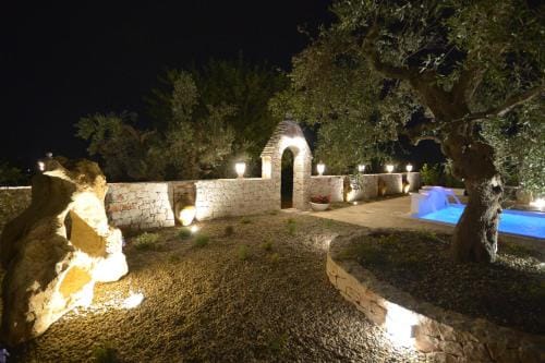 Trulli Petra Chiara Hotel in Province of Taranto