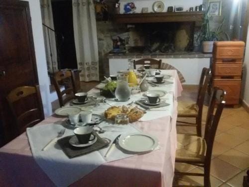 B&B Fonte Dei Billi Hotel in Marche