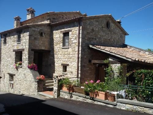 B&B Fonte Dei Billi Hotel in Marche
