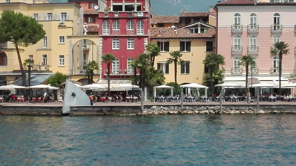1Dest - Queen of the Lake Hotel in Riva del Garda