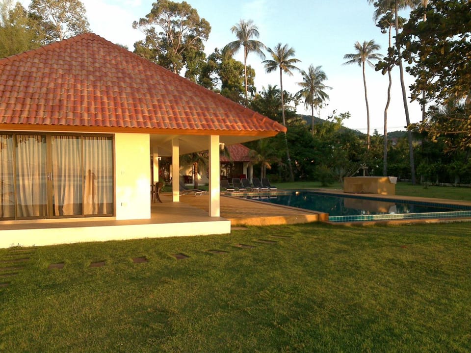 Heaven Beach Resort Koh Samui Resort in Ko Samui