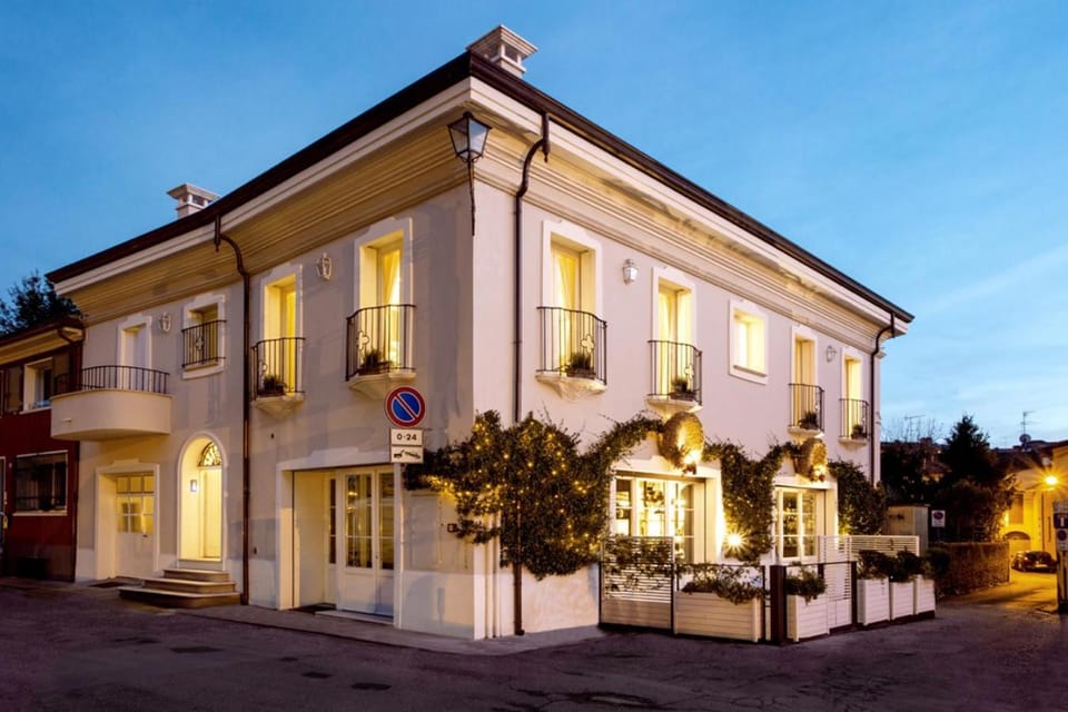 Sasaral Suites Hotel in Cesena