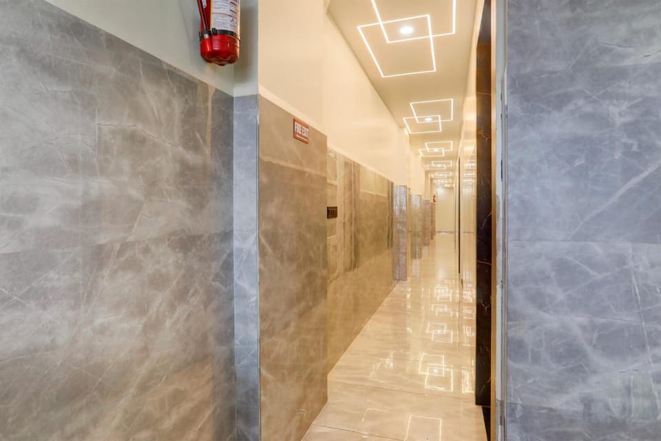 Hotel O Maharshi Valmiki International Airport Formerly Gaurav Inn Hotel in Uttar Pradesh