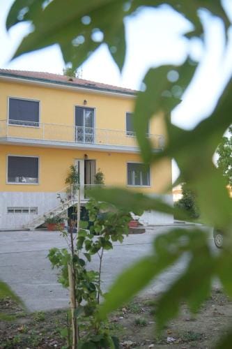 NOEMI & JULIENNE Hotel in Emilia-Romagna