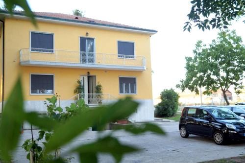 NOEMI & JULIENNE Hotel in Emilia-Romagna