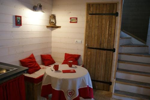 Le p'tit gite de Chomet Lodge in Auvergne-Rhône-Alpes