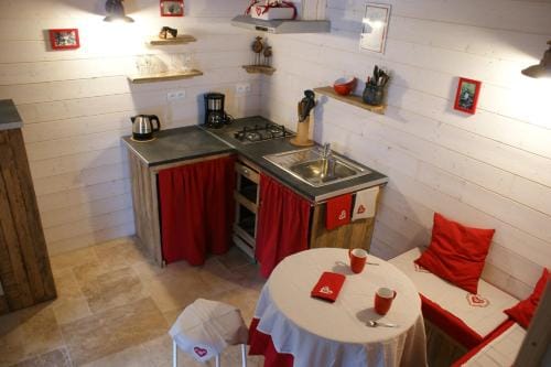 Le p'tit gite de Chomet Lodge in Auvergne-Rhône-Alpes