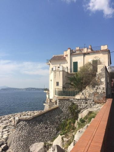 The Reef House Hotel in Pozzuoli