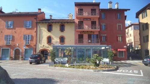 Nuovo Bar Centrale Hotel in Colico