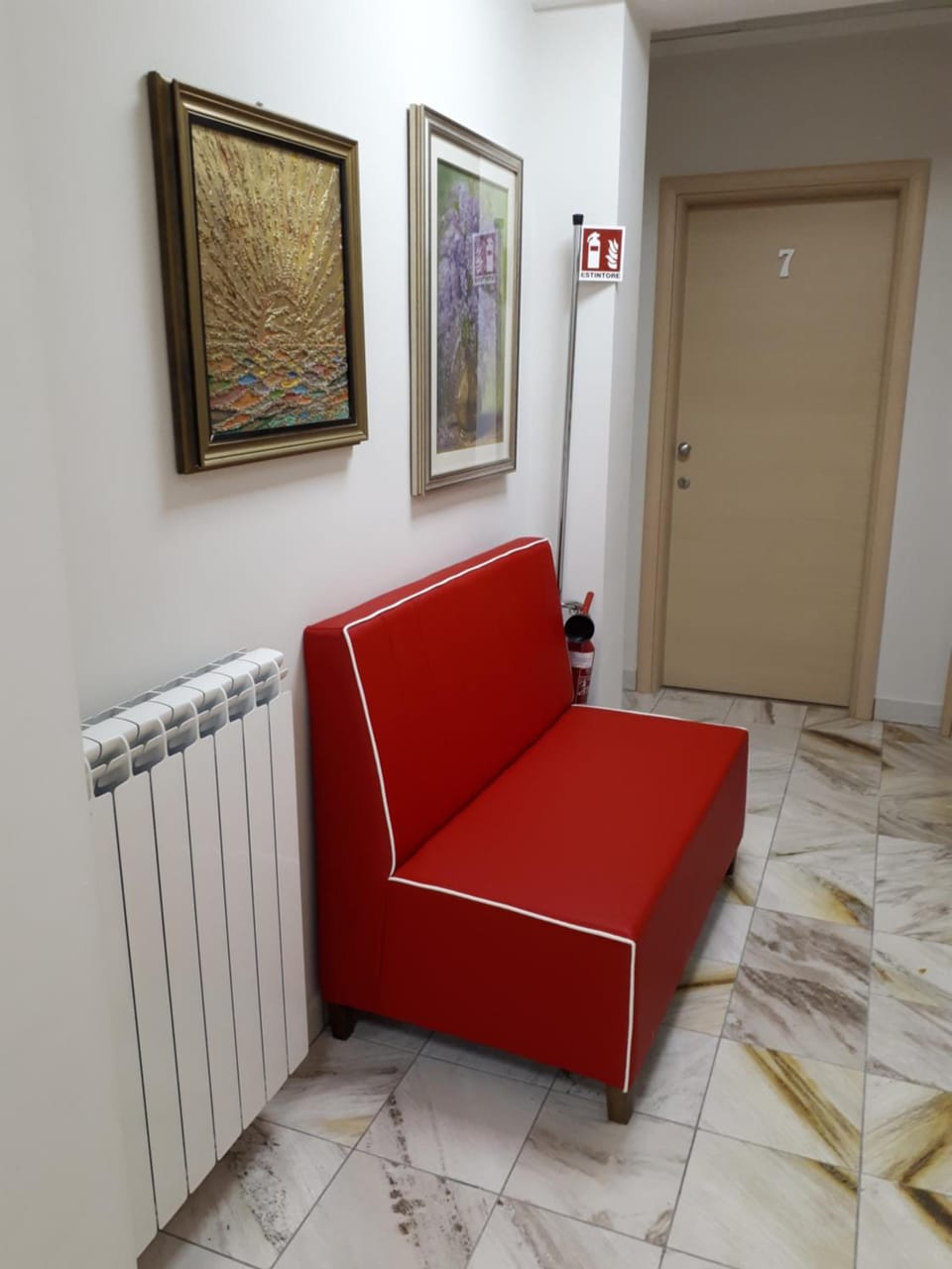 Rainbow Sweet Rooms Hotel in Lazio