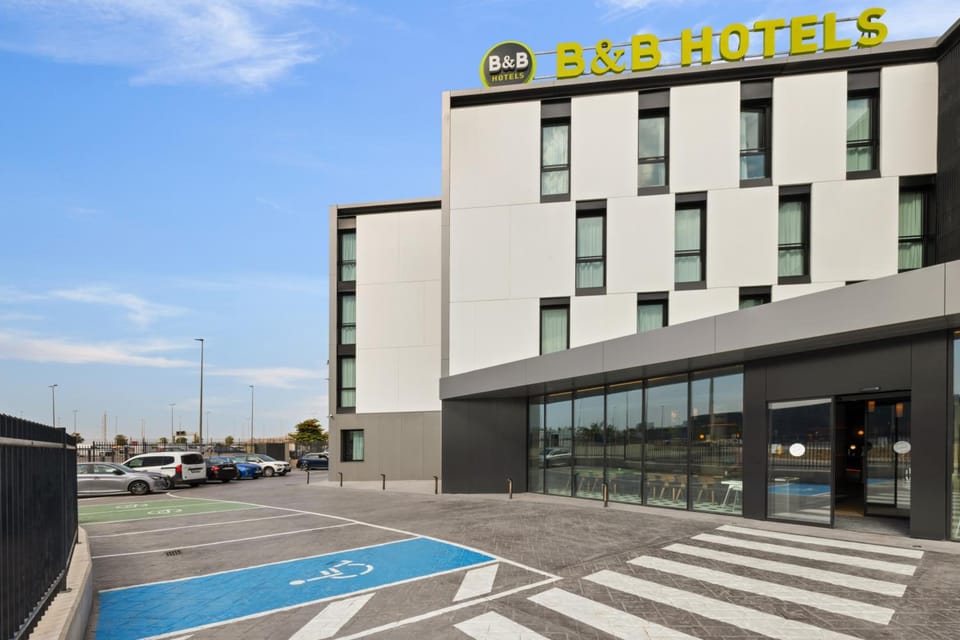 B&B HOTEL Alicante Aeropuerto Hotel in Alicante