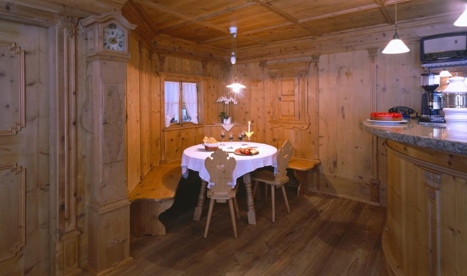 Gasthof Weisses Kreuz Hotel in Trentino-South Tyrol