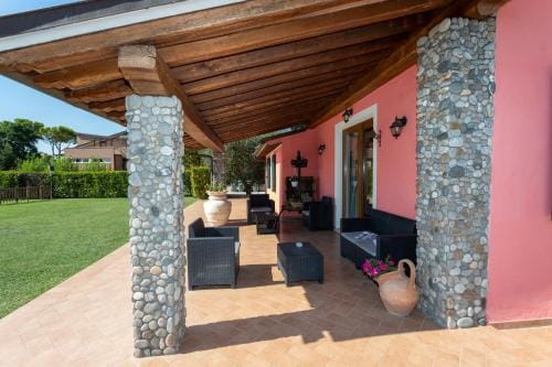 Ilporticodispello Hotel in Foligno
