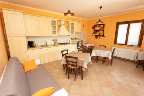 Ilporticodispello Hotel in Foligno
