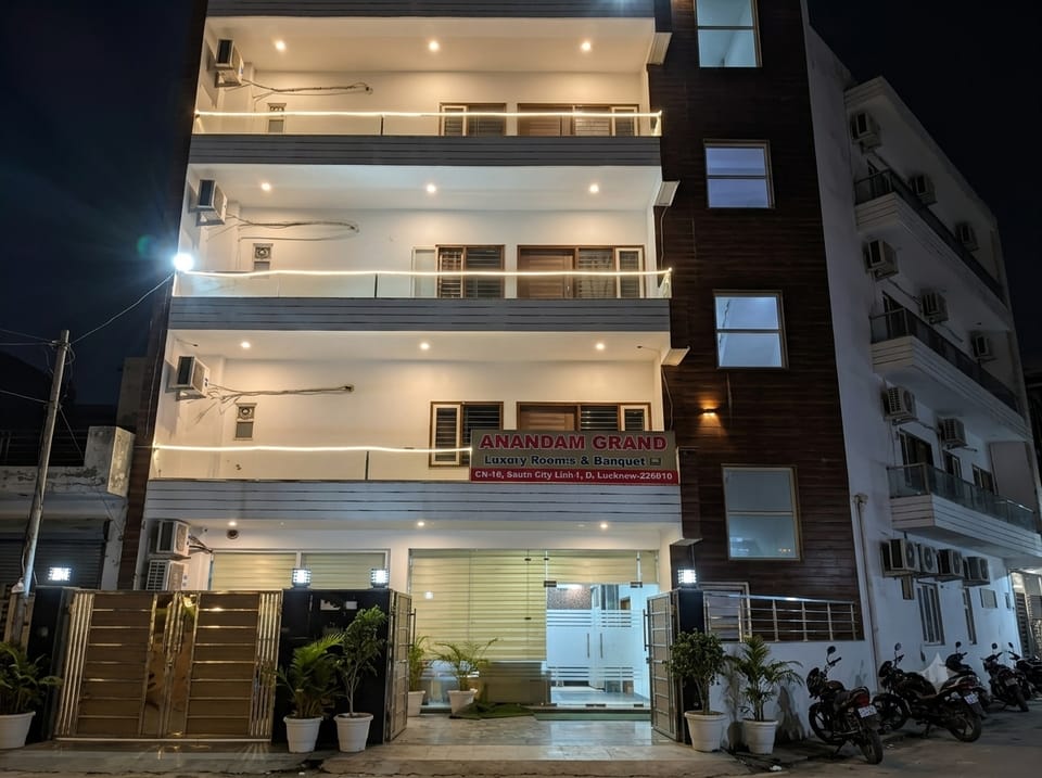 Anandam Grand Hotel in Uttar Pradesh
