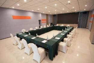 Jiaxing Olympic Sports Center Hotel (Yinxing Swan Lake) Hotel in Suzhou