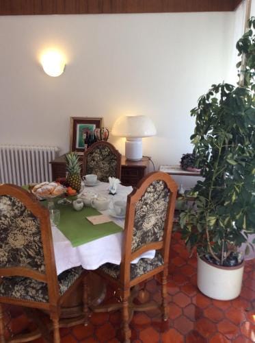 Manu Vintage B&B Hotel in Cattolica