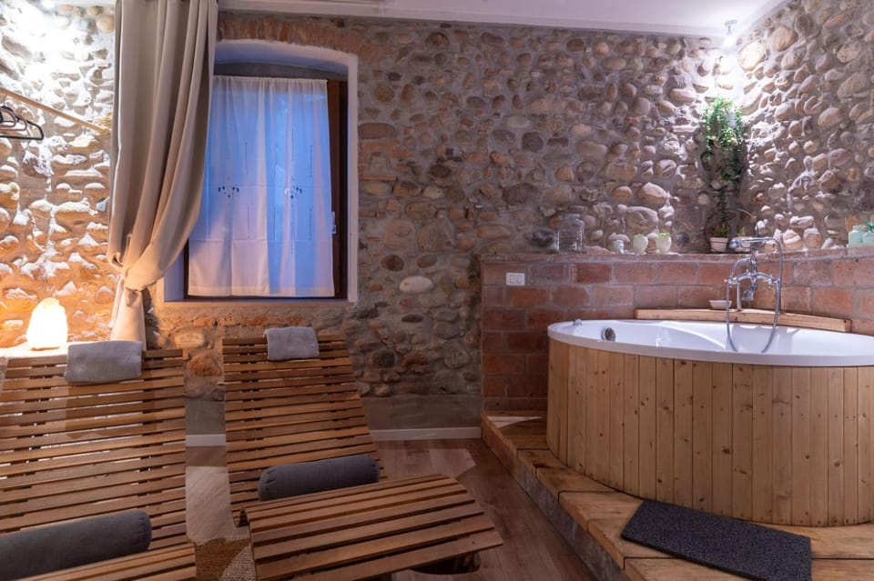GardaBeds Adults Only Hotel in Castelnuovo del Garda