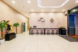 Beirui Hotel (Jiaxing Zhongguancun) Hotel in Suzhou