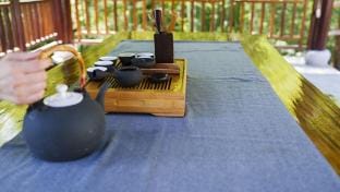 Hengxin Tea House Pine Cone Hotel in Hangzhou