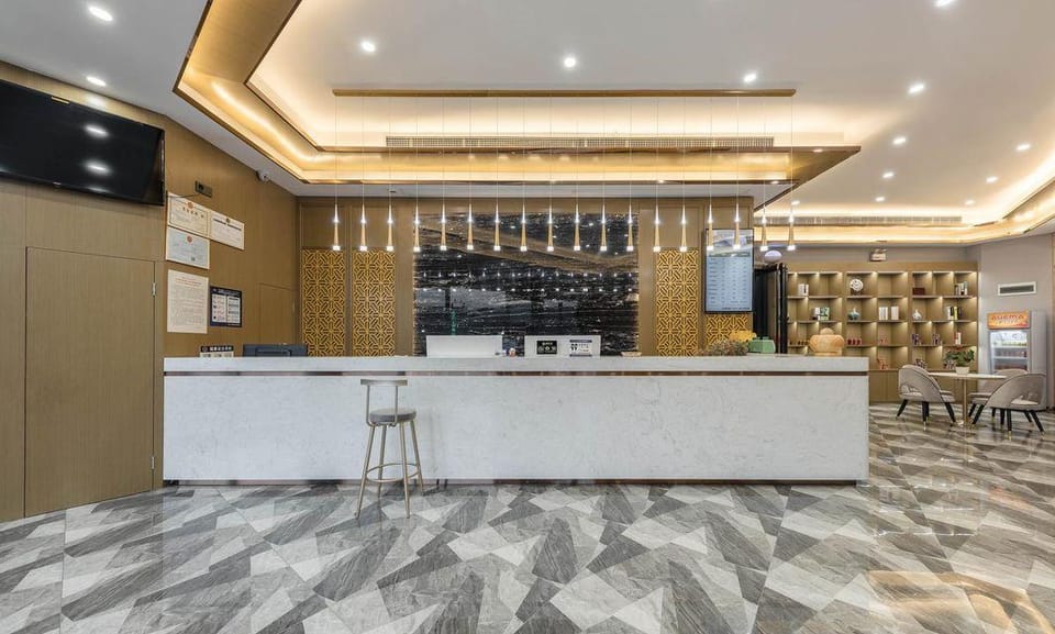 Quankai Business Hotel (Hefei Feidong Longtang East China Building Materials Center Store) Hotel in Jiangsu