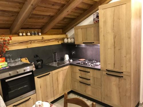 Au Coin Du Chateau Hotel in Châtillon