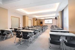 Rezen Xiyue Hotel (Yangzhou Grand Canal Museum Wanda Plaza) Hotel in Jiangsu
