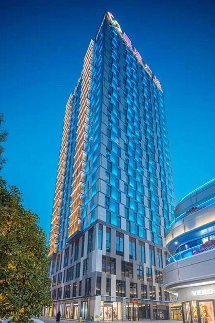 Baiya Light Luxury Holiday Apartment (Yangzhou Railway Station Jinghuacheng Branch) Hotel in Jiangsu