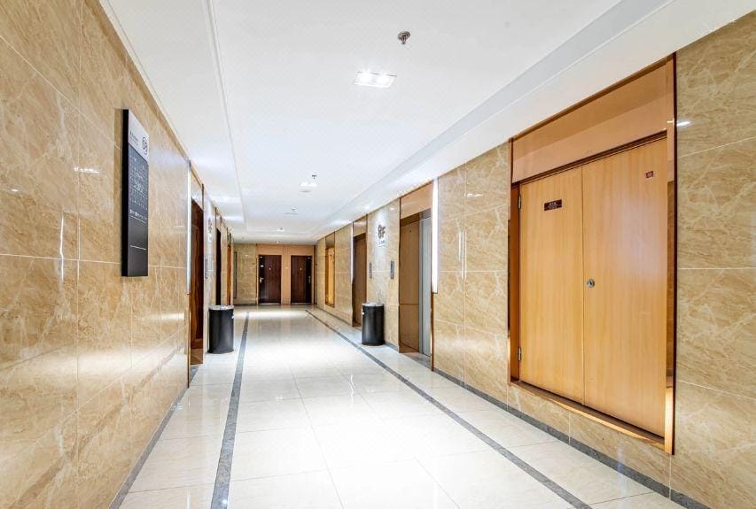 Baiya Light Luxury Holiday Apartment (Yangzhou Railway Station Jinghuacheng Branch) Hotel in Jiangsu