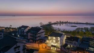 Huguang Shiyu Homestay Hotel in Suzhou