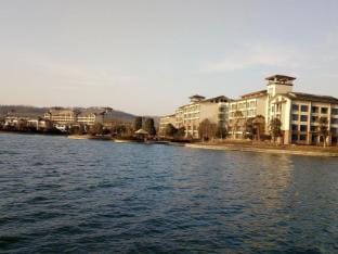 Golden Niu Lake Resort Hotel in Nanjing