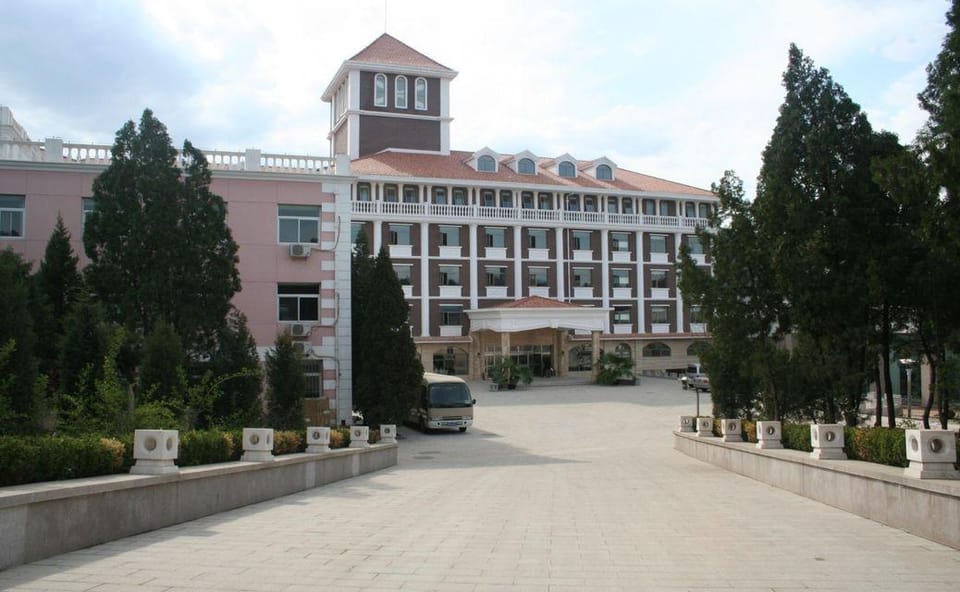 Beijing Yanqi Manor Hotel in Beijing