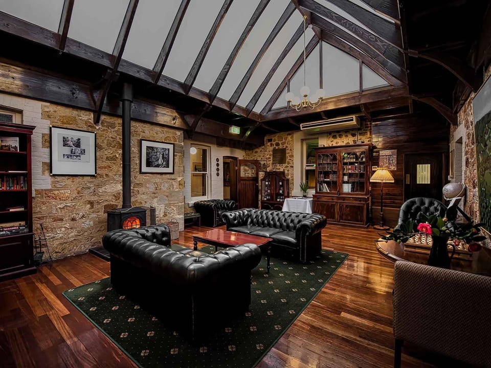 Mt Lofty House Hotel in Stirling