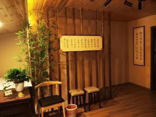 Niwu Moyu Calligraphy Theme Inn Hotel in Zhejiang