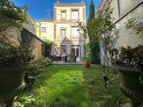 Logement entier hyper centre Chartres Hotel in Chartres
