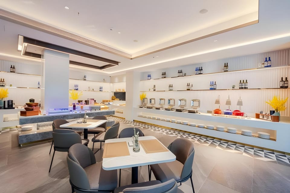 Ease Hotel Wuxi New District Holiday Plaza Hotel in Suzhou