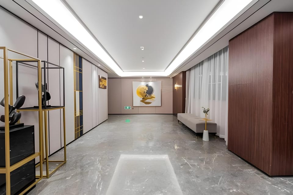 Ease Hotel Wuxi New District Holiday Plaza Hotel in Suzhou