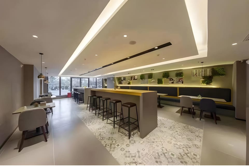 Home Inn Style Tiantai Mountain High-speed Railway Station Hotel in Zhejiang