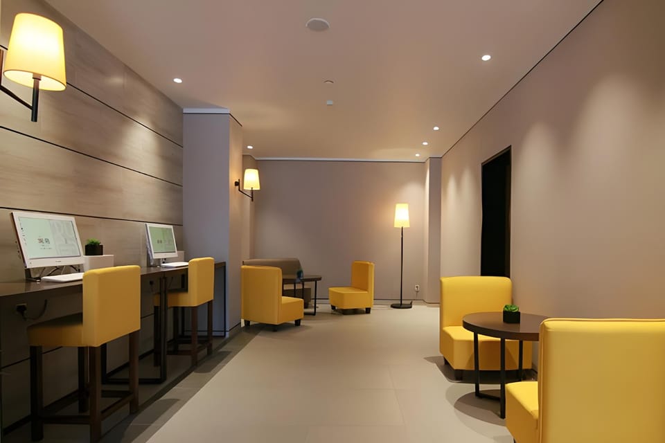 Ease Hotel Tianjin Wudadao Scenic Area Xiaobailou Metro Station Hotel in Tianjin
