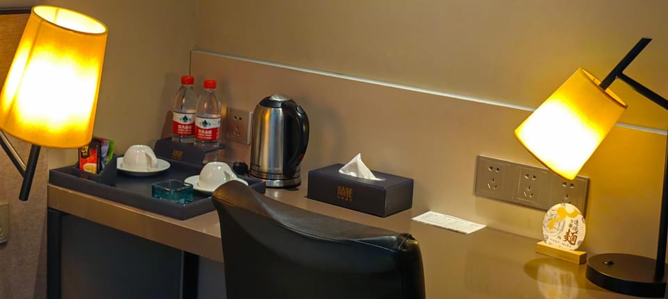 Ease Hotel Tianjin Wudadao Scenic Area Xiaobailou Metro Station Hotel in Tianjin