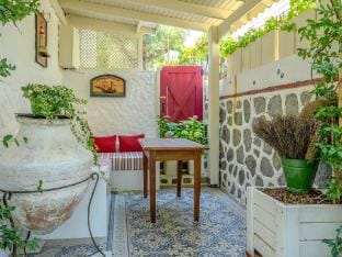 Morisi Pansiyon Lodge in İzmir Province